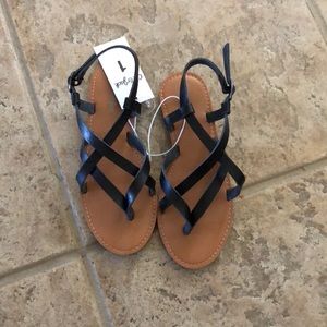 **NWT** Girls Size 1 Black Sandals - Cat & Jack